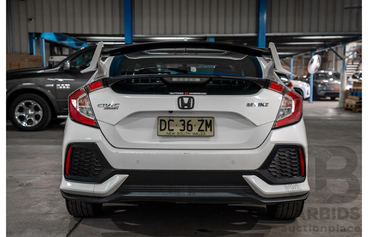 06/2019 Honda Civic Luxe Limited Edition (FWD) MY19 5d Hatchback Platinum White Pearl 1.8L