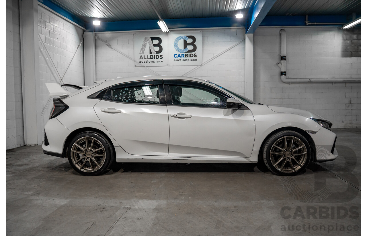 06/2019 Honda Civic Luxe Limited Edition (FWD) MY19 5d Hatchback Platinum White Pearl 1.8L