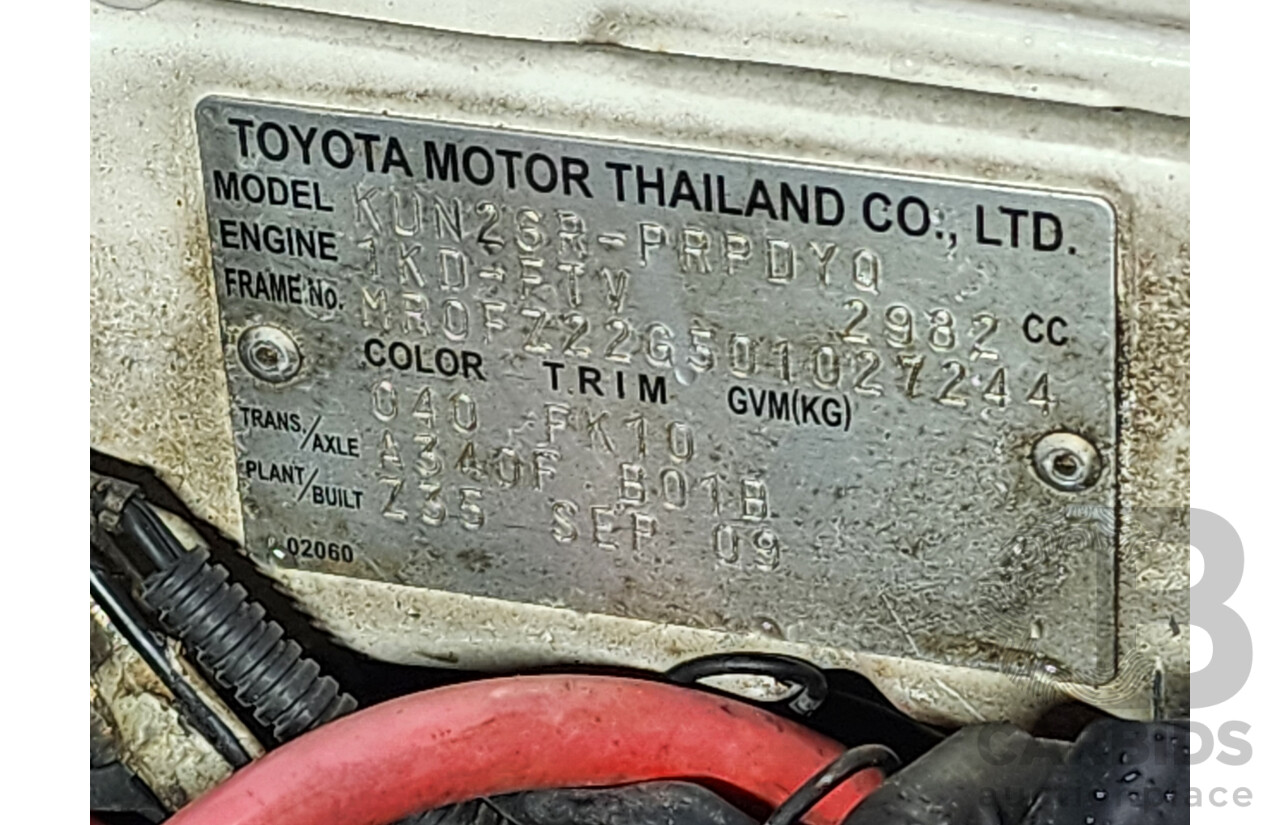 10/2009 Toyota Hilux SR (4x4) KUN26R 08 UPGRADE Dual Cab P/Up White 3.0L
