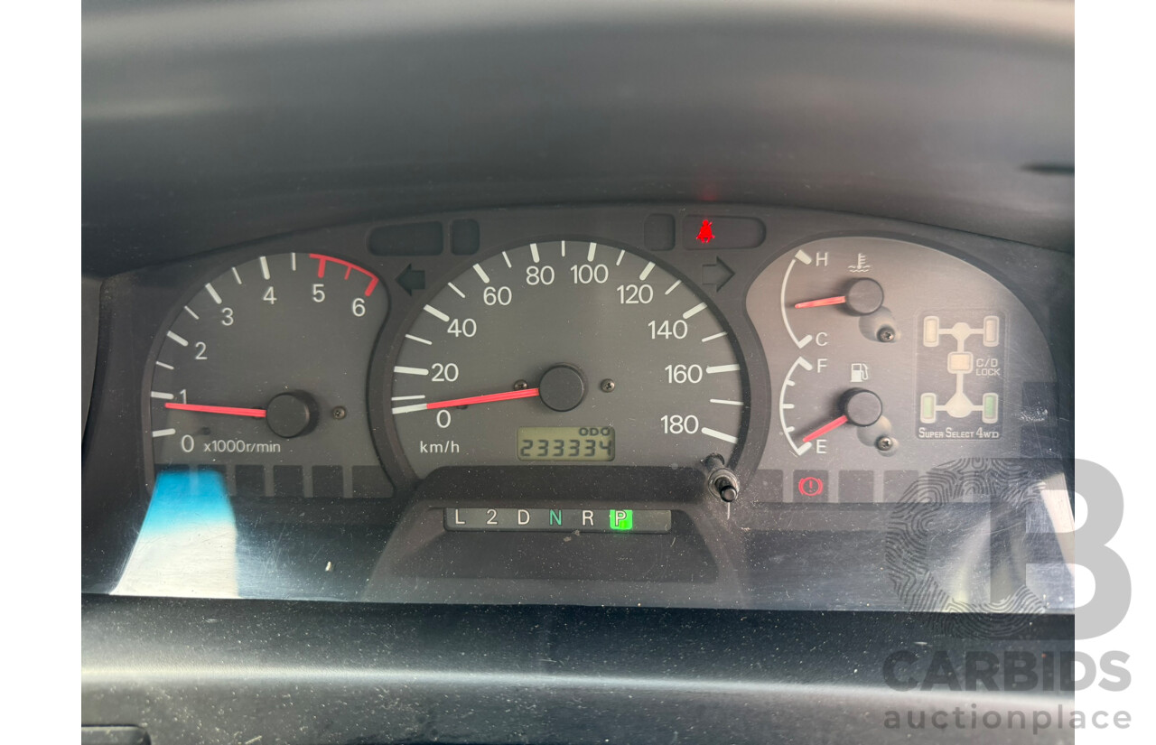 03/2000 Mitsubishi Delica Chamonix (Spacegear) 4d Wagon White Turbo Diesel 2.8L - 5/08 Import