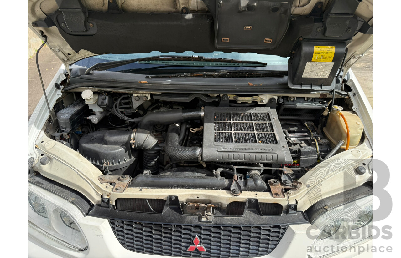 03/2000 Mitsubishi Delica Chamonix (Spacegear) 4d Wagon White Turbo Diesel 2.8L - 5/08 Import