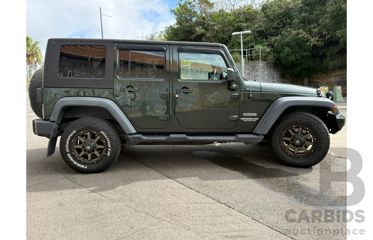 05/2010 Jeep Wrangler Unlimited SPORT (4x4) 4x4 JK MY09 4D Hardtop Green 3.8L