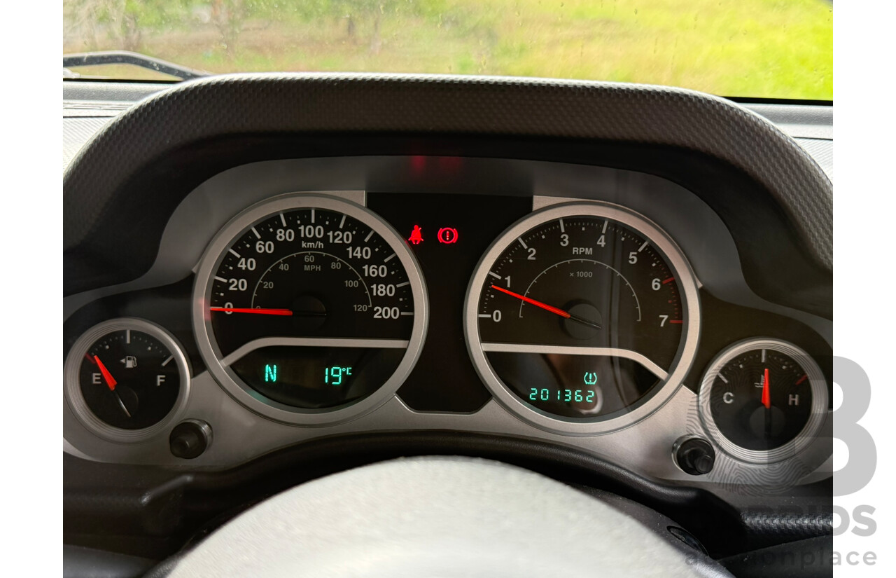 05/2010 Jeep Wrangler Unlimited SPORT (4x4) 4x4 JK MY09 4D Hardtop Green 3.8L