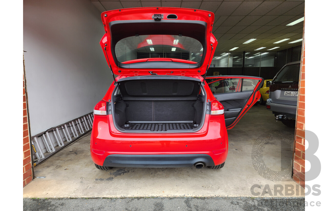 7/2014 Kia Cerato S Premium YD MY15 5d Hatchback Red 1.8L