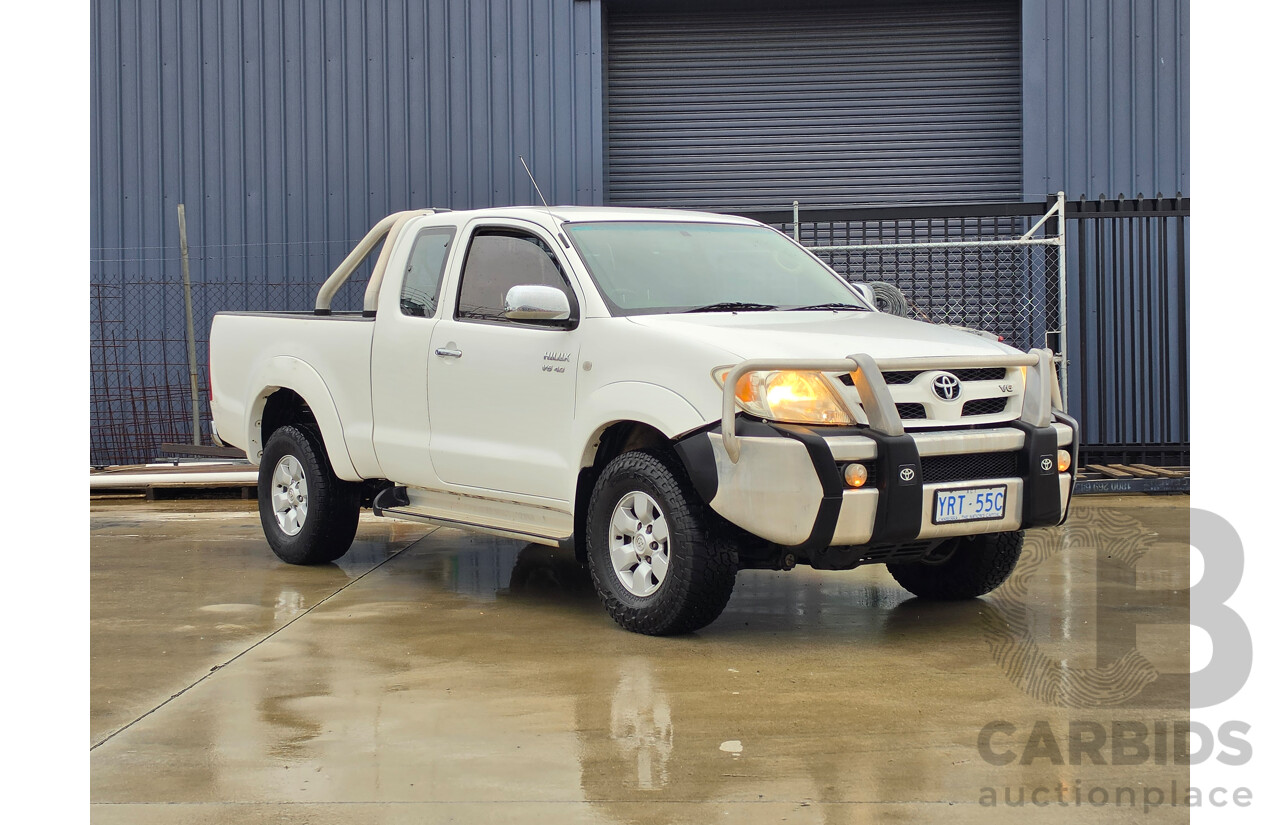 4/2005 Toyota Hilux SR5 (4x4) GGN25R X Cab P/Up White 4.0L