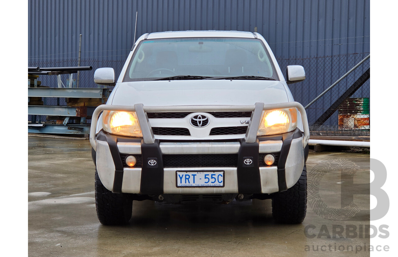 4/2005 Toyota Hilux SR5 (4x4) GGN25R X Cab P/Up White 4.0L