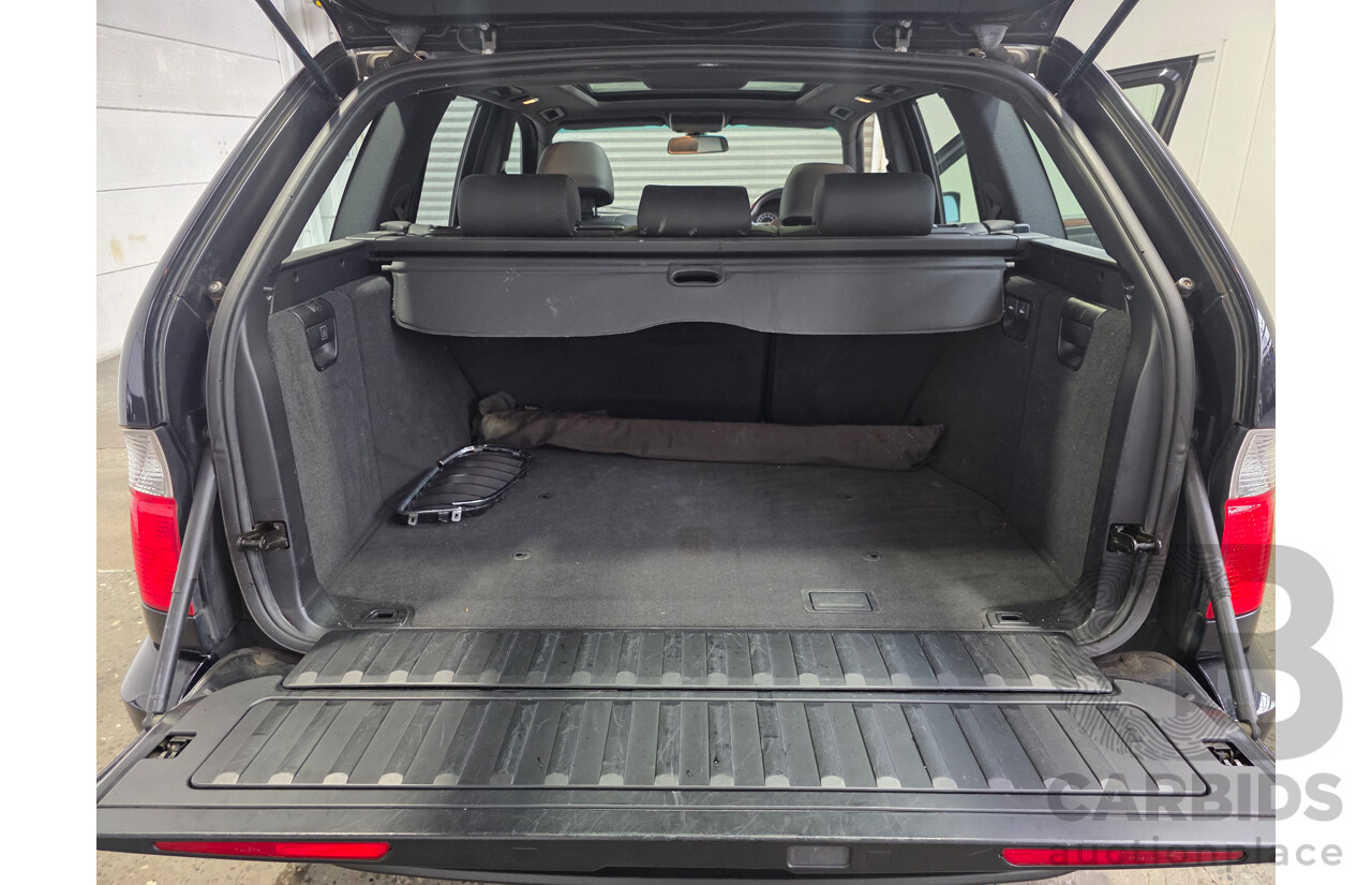 10/2005 BMW X5 3.0i (4x4) E53 4d Wagon Black Sapphire Metallic 3.0L