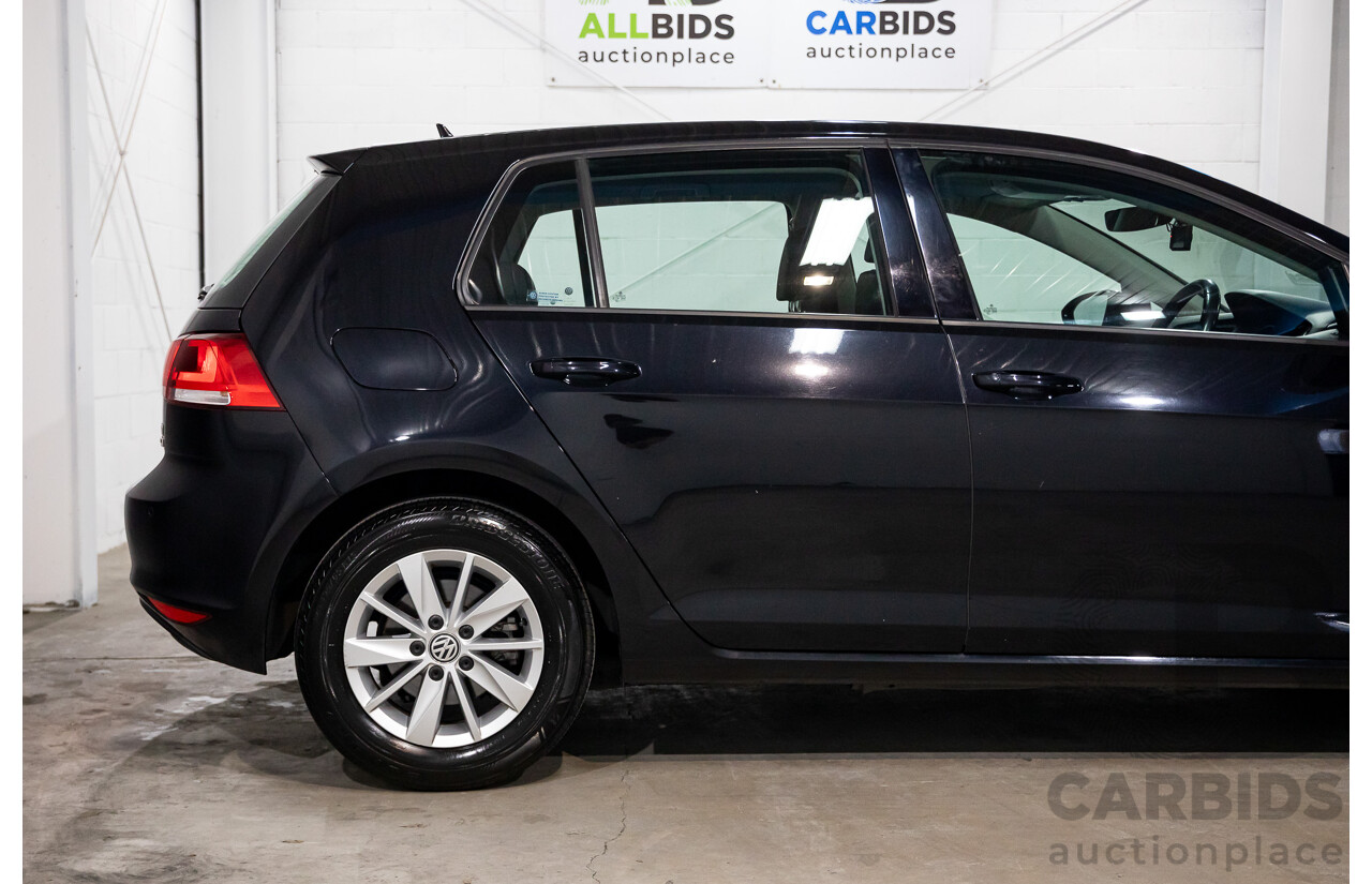 02/2017 Volkswagen Golf 92 TSI TRENDLINE FWD AU MY17 5D Hatchback Black 1.4L