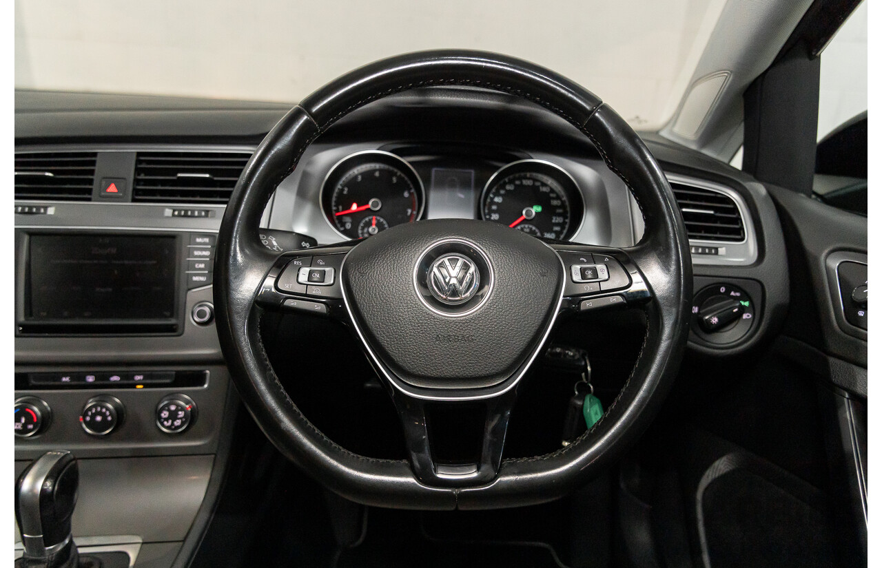 02/2017 Volkswagen Golf 92 TSI TRENDLINE FWD AU MY17 5D Hatchback Black 1.4L