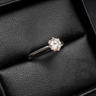 18ct White Gold & Diamond Solitaire Engagement Ring with Valuation - Size P