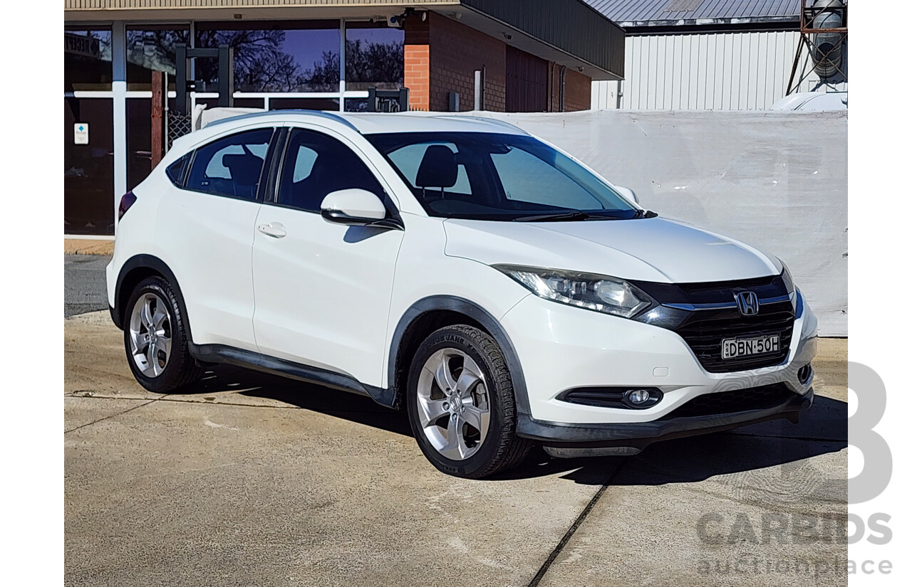 10/2015 Honda Hr-V Vti-S  4d Wagon White 1.8L
