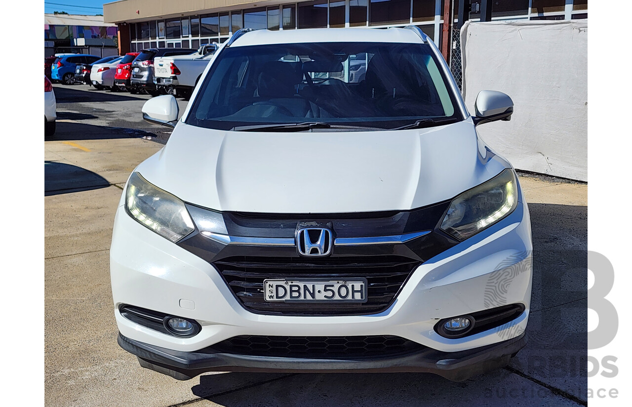 10/2015 Honda Hr-V Vti-S  4d Wagon White 1.8L