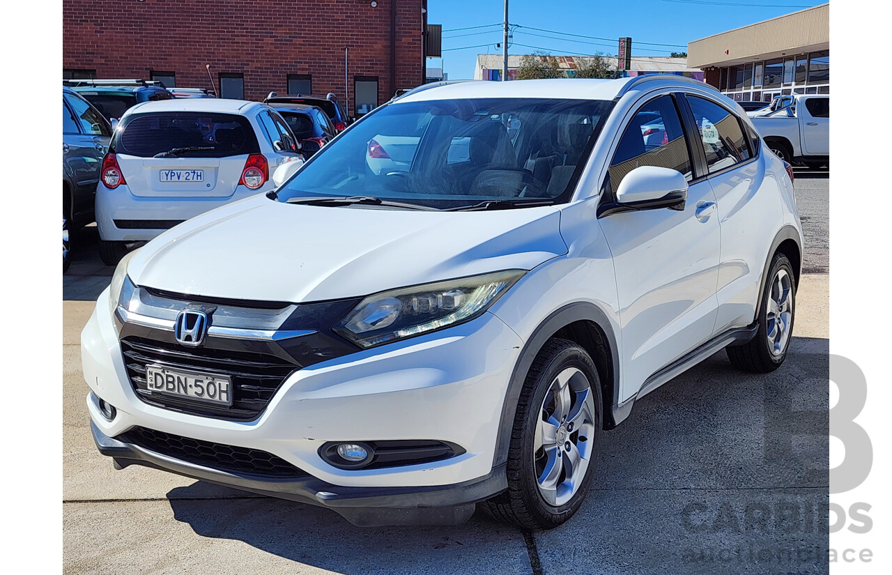 10/2015 Honda Hr-V Vti-S  4d Wagon White 1.8L