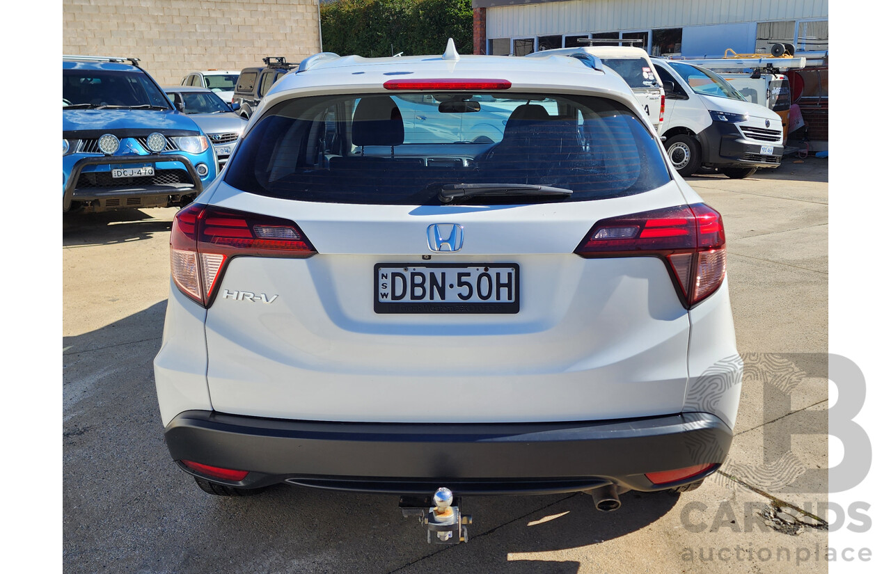 10/2015 Honda Hr-V Vti-S  4d Wagon White 1.8L