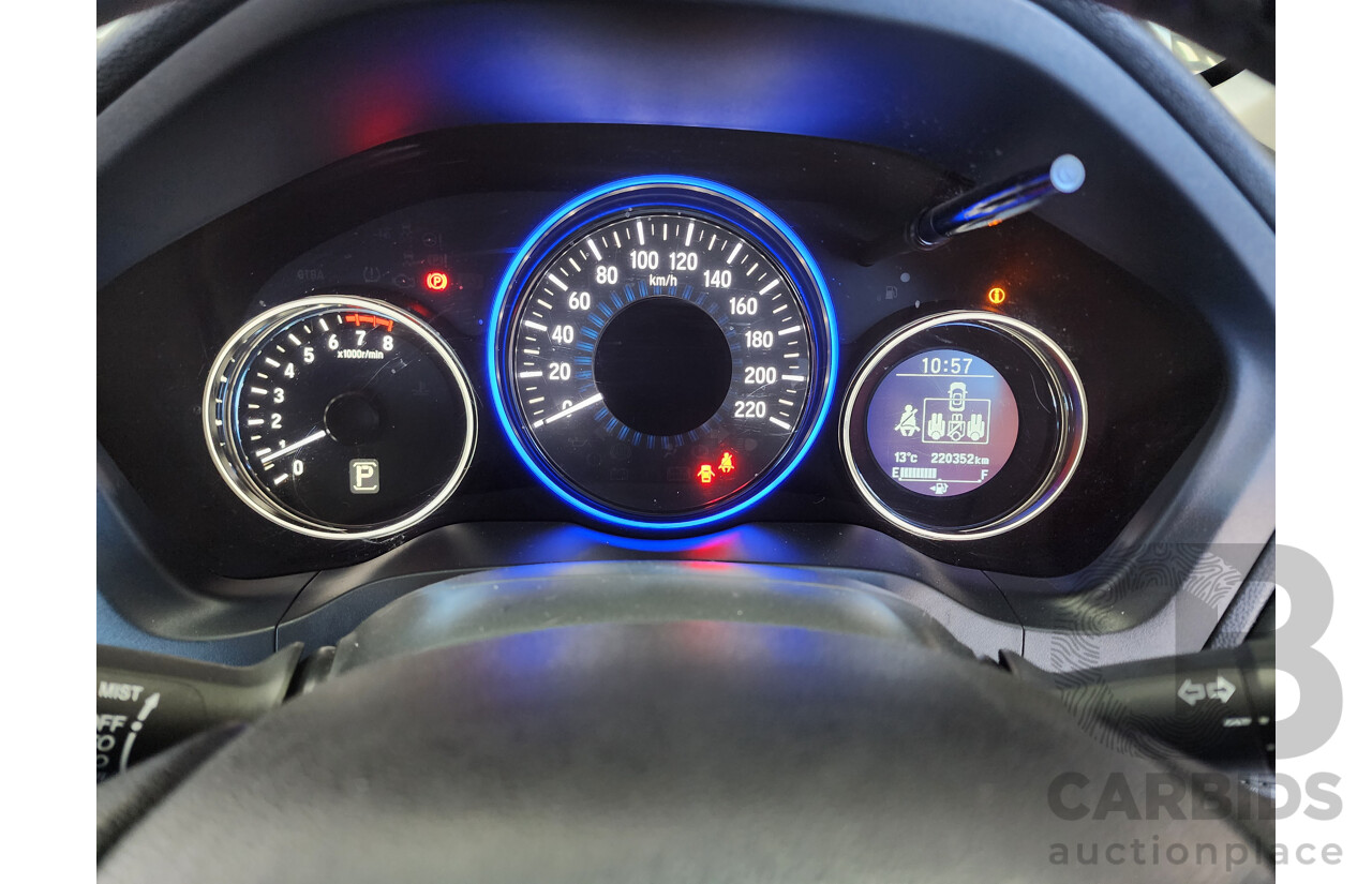 10/2015 Honda Hr-V Vti-S  4d Wagon White 1.8L