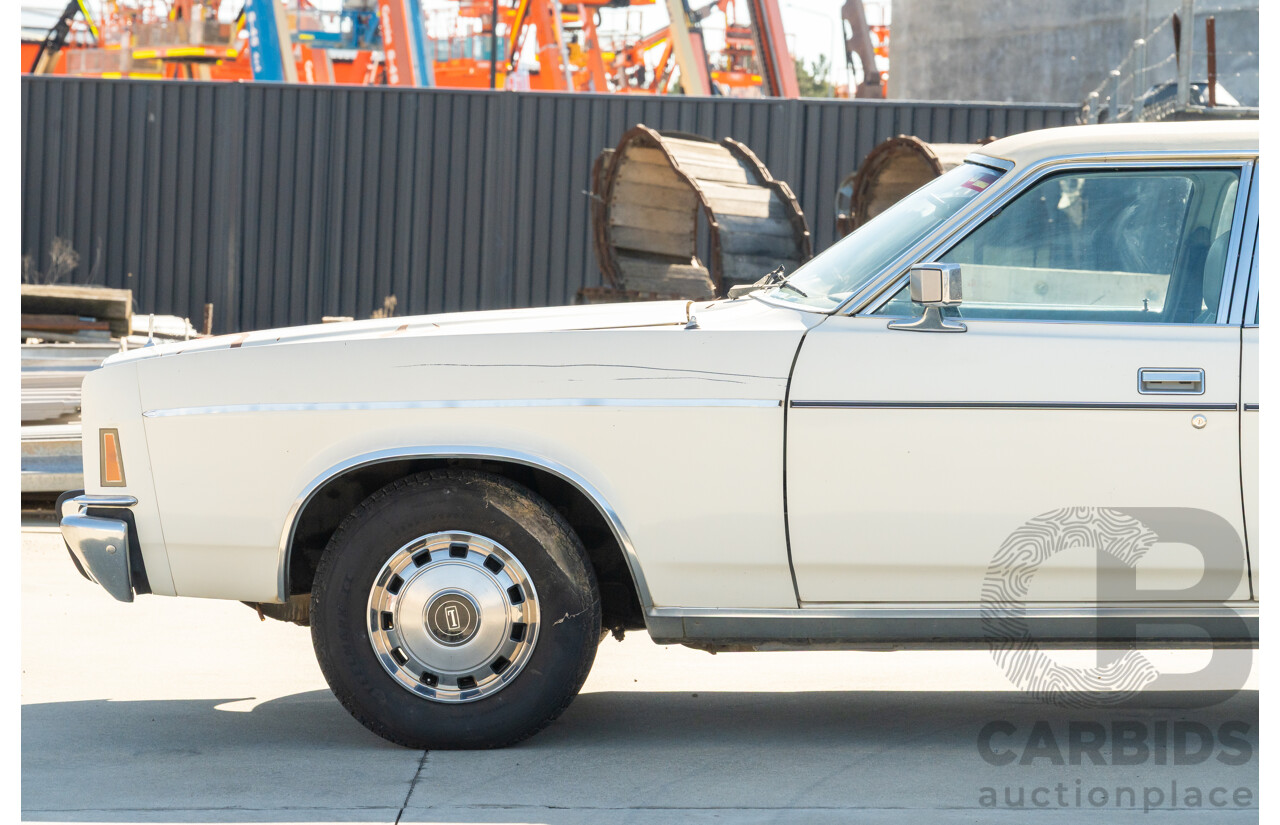 12/1977 Ford LTD P6 4d Sedan Sno White / Dusk Vinyl V8 351ci 5.8L - Local Survivor Car