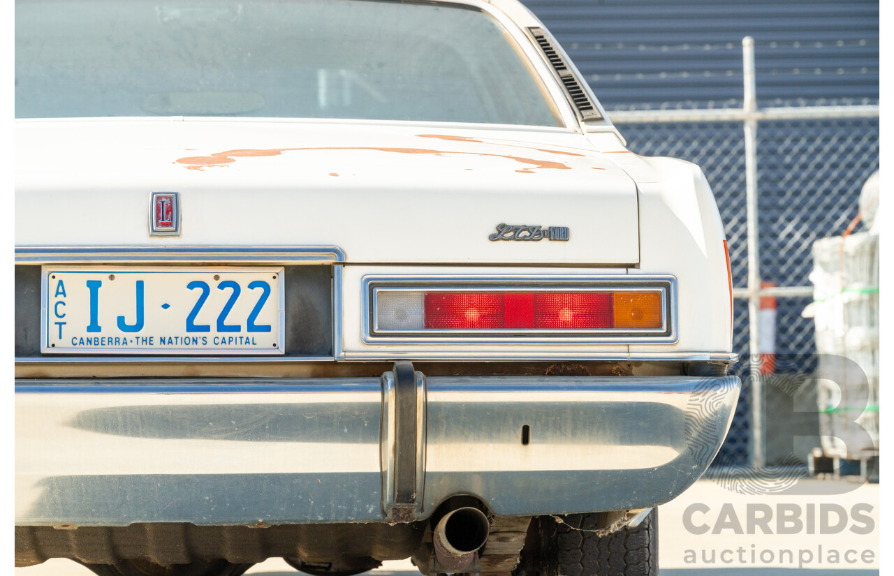 12/1977 Ford LTD P6 4d Sedan Sno White / Dusk Vinyl V8 351ci 5.8L - Local Survivor Car