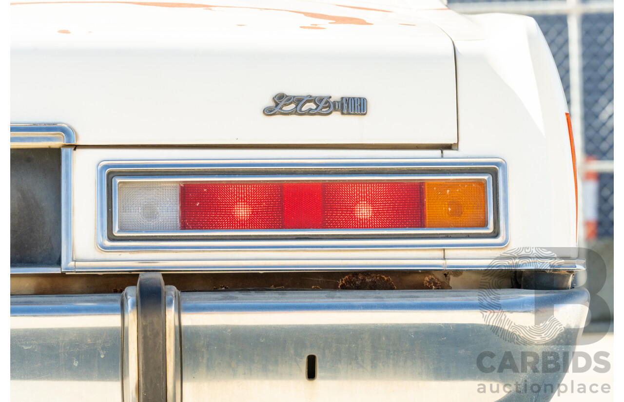 12/1977 Ford LTD P6 4d Sedan Sno White / Dusk Vinyl V8 351ci 5.8L - Local Survivor Car