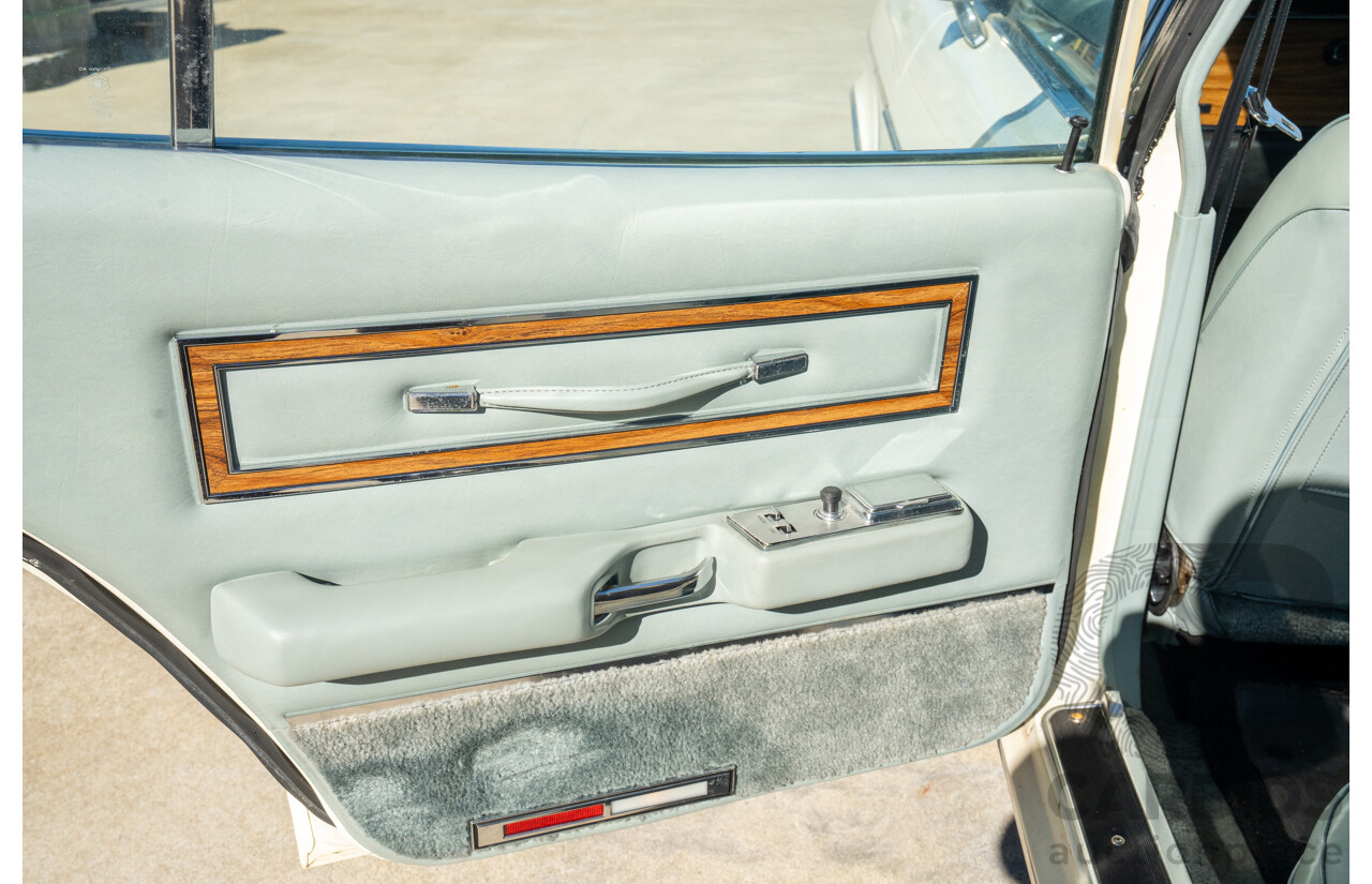 12/1977 Ford LTD P6 4d Sedan Sno White / Dusk Vinyl V8 351ci 5.8L - Local Survivor Car