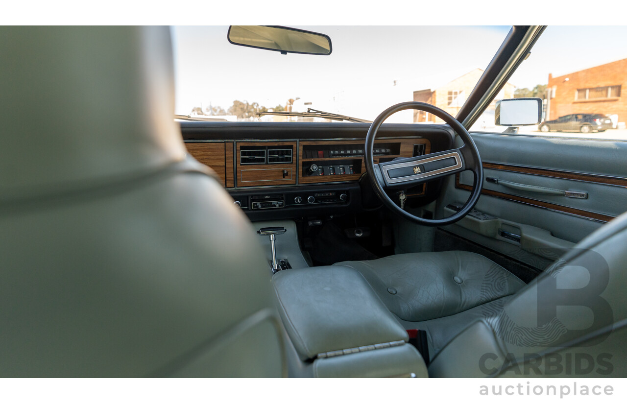 12/1977 Ford LTD P6 4d Sedan Sno White / Dusk Vinyl V8 351ci 5.8L - Local Survivor Car