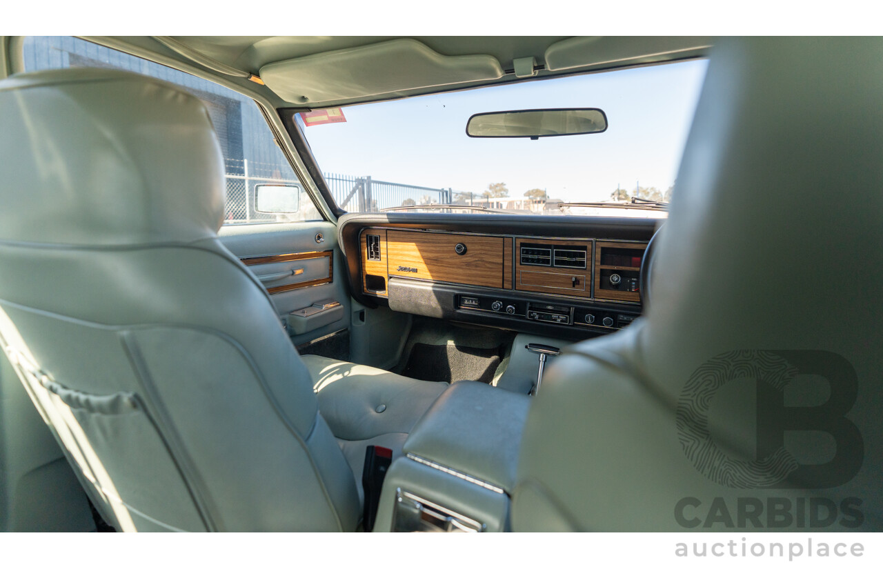 12/1977 Ford LTD P6 4d Sedan Sno White / Dusk Vinyl V8 351ci 5.8L - Local Survivor Car
