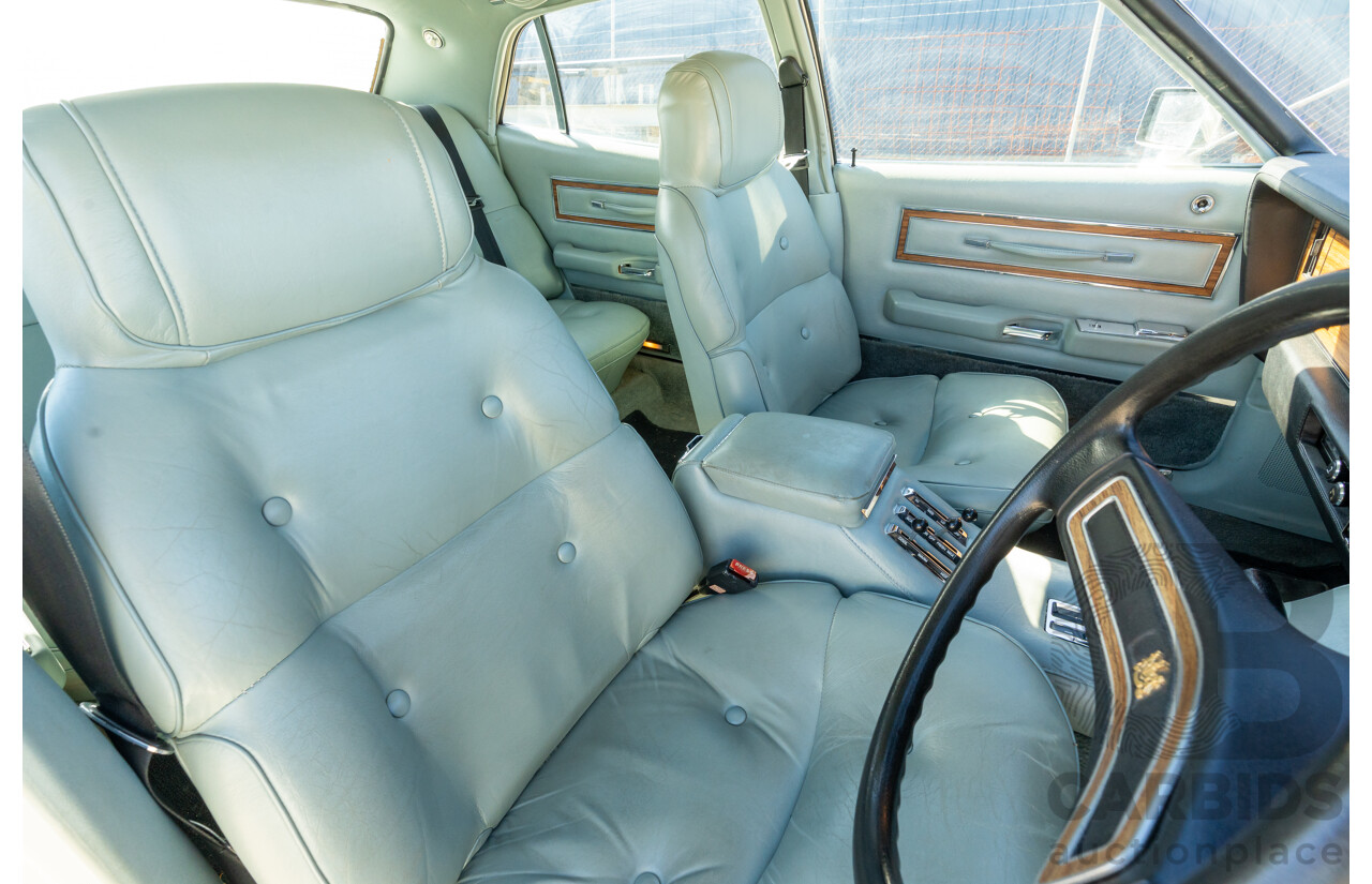 12/1977 Ford LTD P6 4d Sedan Sno White / Dusk Vinyl V8 351ci 5.8L - Local Survivor Car