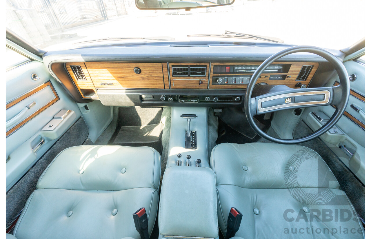 12/1977 Ford LTD P6 4d Sedan Sno White / Dusk Vinyl V8 351ci 5.8L - Local Survivor Car