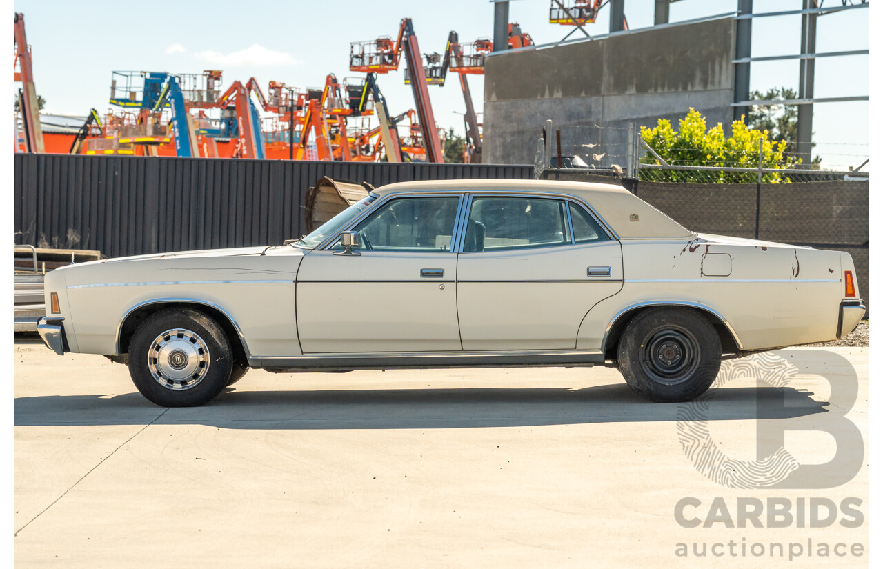 12/1977 Ford LTD P6 4d Sedan Sno White / Dusk Vinyl V8 351ci 5.8L - Local Survivor Car
