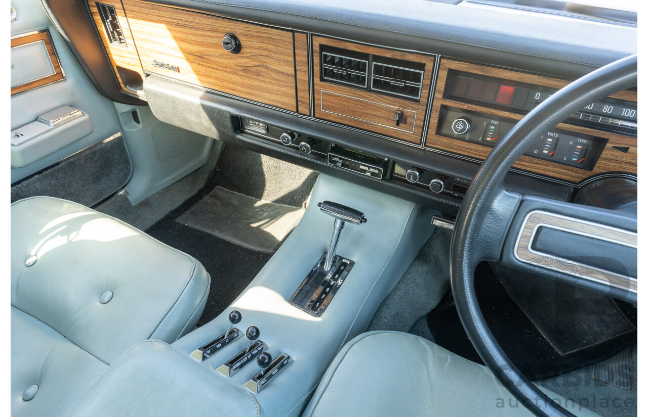 12/1977 Ford LTD P6 4d Sedan Sno White / Dusk Vinyl V8 351ci 5.8L - Local Survivor Car