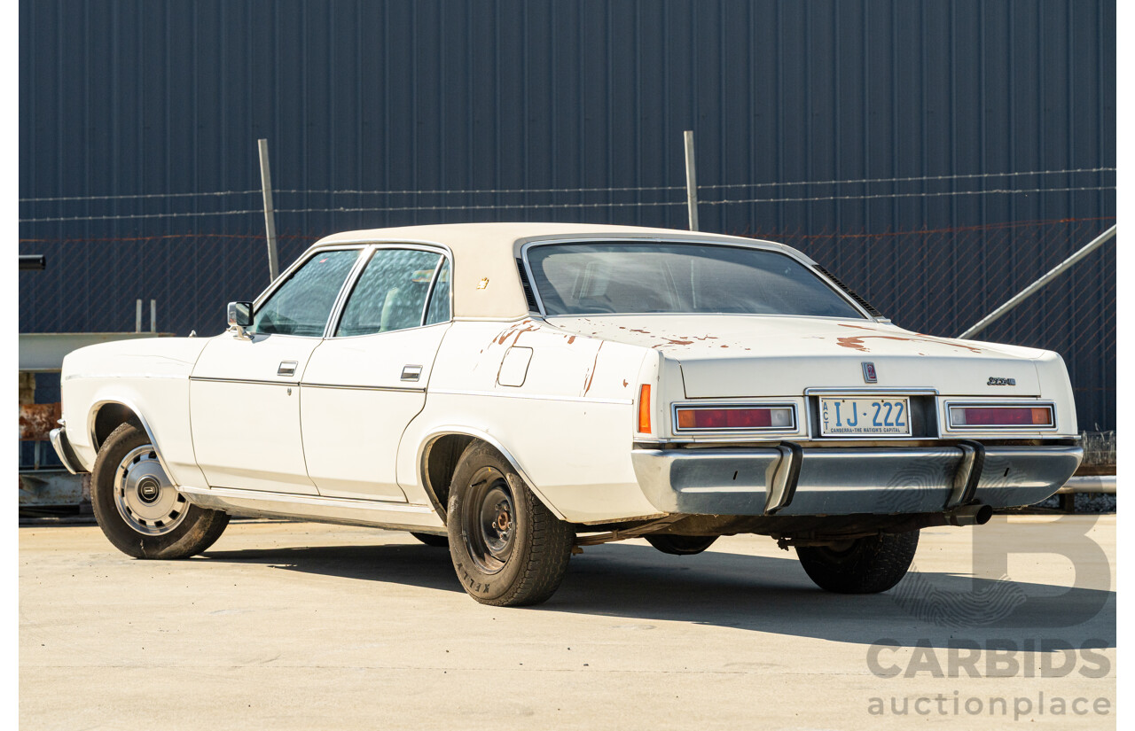 12/1977 Ford LTD P6 4d Sedan Sno White / Dusk Vinyl V8 351ci 5.8L - Local Survivor Car