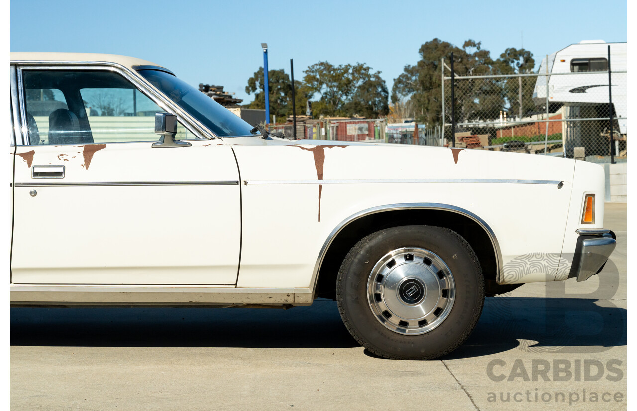 12/1977 Ford LTD P6 4d Sedan Sno White / Dusk Vinyl V8 351ci 5.8L - Local Survivor Car
