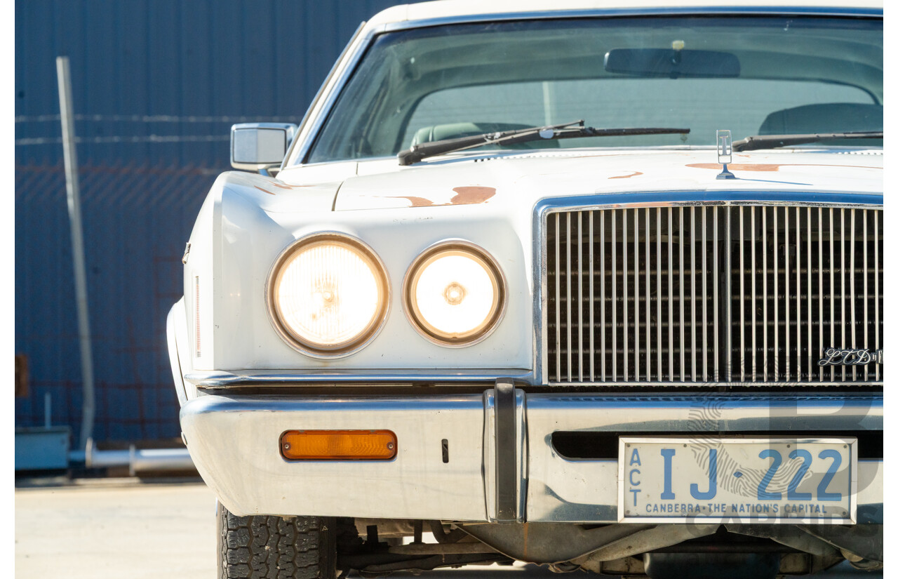 12/1977 Ford LTD P6 4d Sedan Sno White / Dusk Vinyl V8 351ci 5.8L - Local Survivor Car