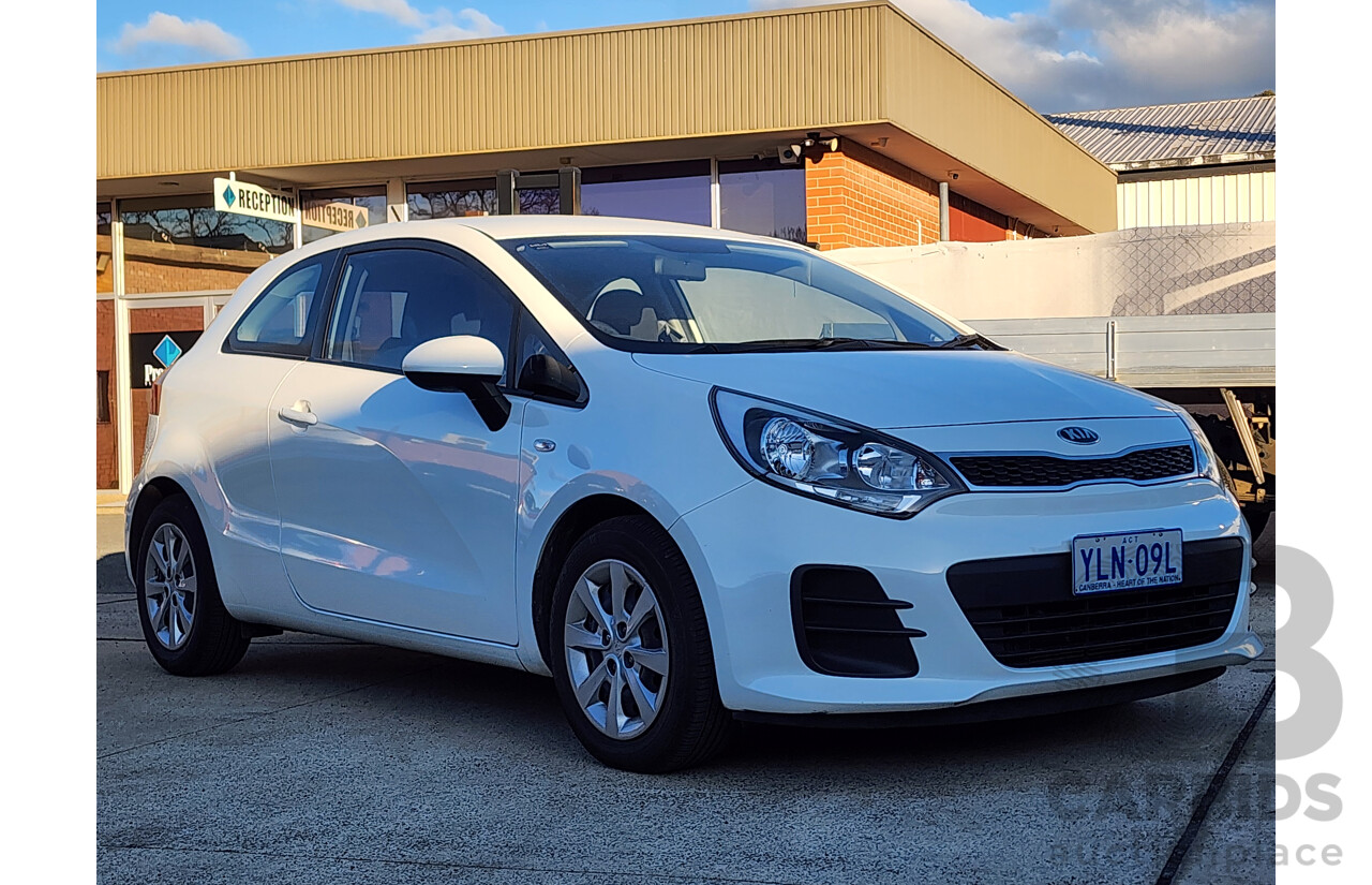 10/2015 Kia RIO S UB MY15 3d Hatchback White 1.4L