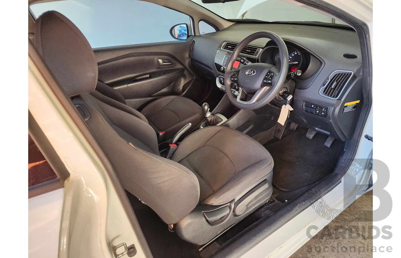 10/2015 Kia RIO S UB MY15 3d Hatchback White 1.4L