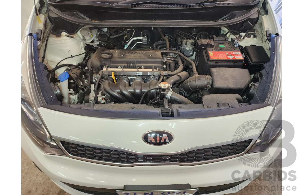 10/2015 Kia RIO S UB MY15 3d Hatchback White 1.4L