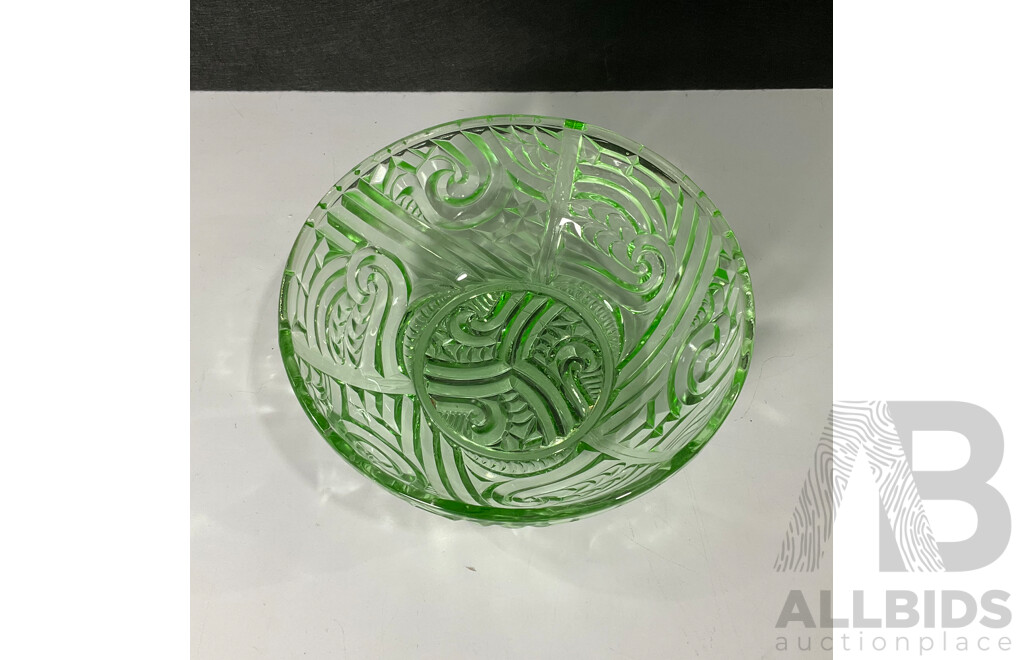 Green Depression Crystal Glass Fruit Bowl