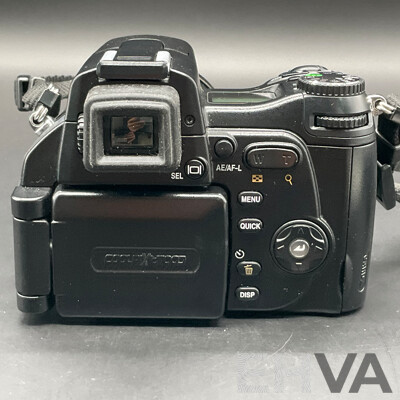 NIKON COOLPIX 8800 VR Digital Camera