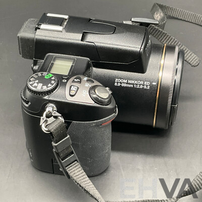 NIKON COOLPIX 8800 VR Digital Camera