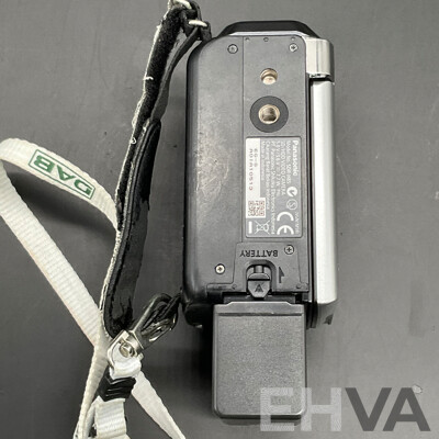 PANASONIC SDR-H85 Hybrid Camcorder
