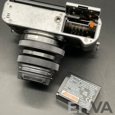 FUJIFILM X-T20 Mirrorless Camera with FUJINON 35mm Lens
