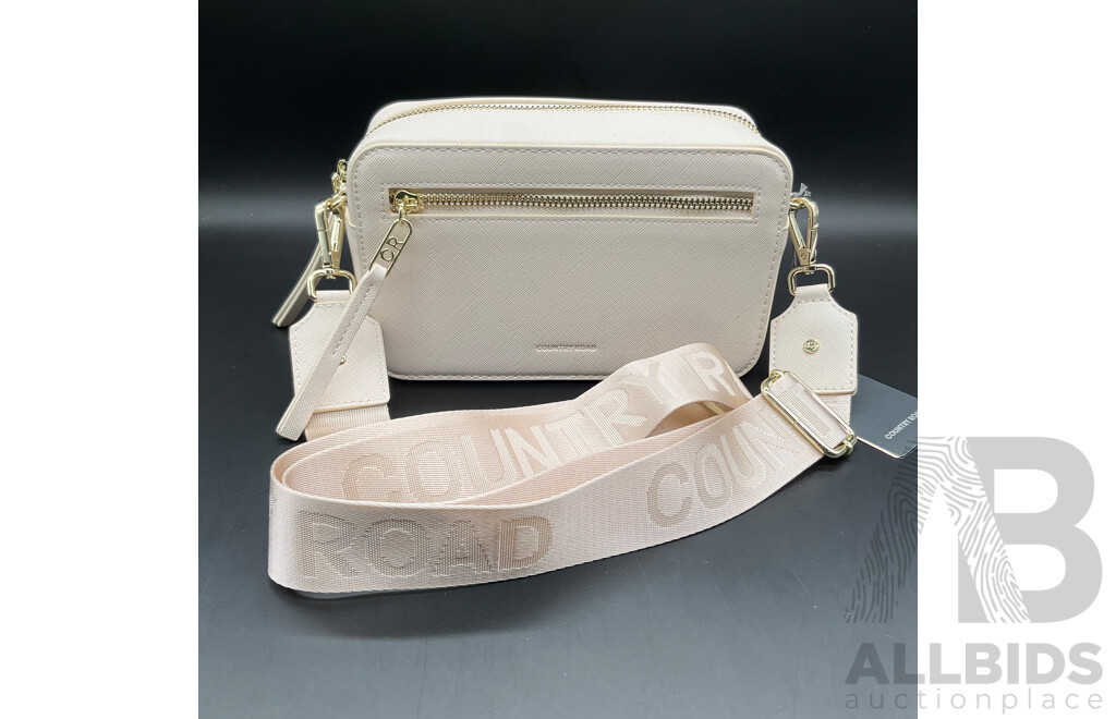 Camera Bag (Oyster) Branded COUNTRY ROAD