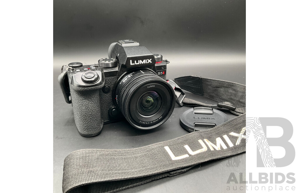 PANASONIC LUMIX S5II Mirrorless Camera with 18-40 Zoom Lens