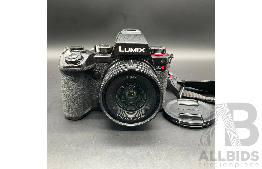 PANASONIC LUMIX S5II Mirrorless Camera with 18-40 Zoom Lens