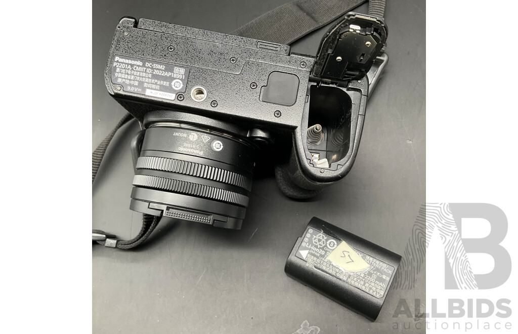 PANASONIC LUMIX S5II Mirrorless Camera with 18-40 Zoom Lens