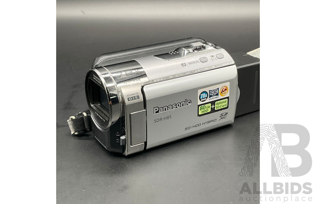PANASONIC SDR-H85 Hybrid Camcorder