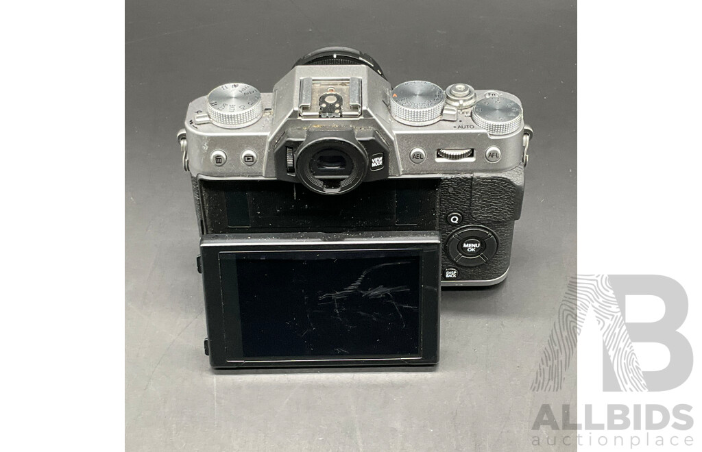 FUJIFILM X-T20 Mirrorless Camera with FUJINON 35mm Lens