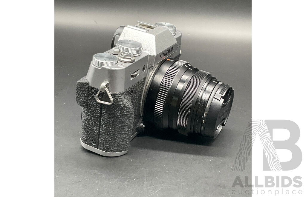 FUJIFILM X-T20 Mirrorless Camera with FUJINON 35mm Lens