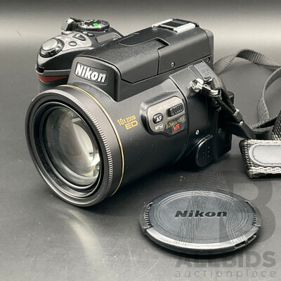 NIKON COOLPIX 8800 VR Digital Camera