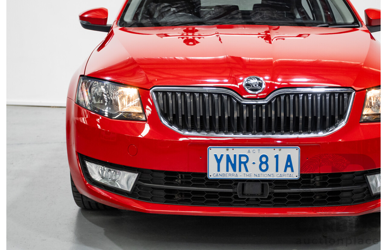 06/2016 Skoda Octavia 110 TSI Ambition NE MY16 5D Hatchback Corrida Red Turbo 1.4L