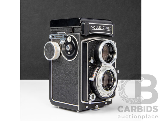 Rolleicord Vb TLR Camera with Xenar 75mm F/3.5 Lens, Original Case and Guide